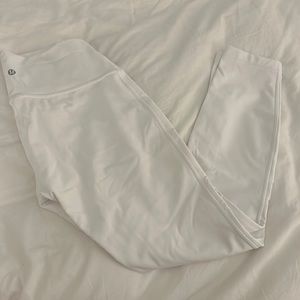 NWOT White lululemon leggings wonder under
